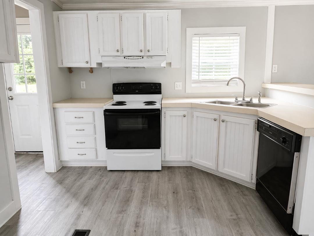 925 Hephzibah - McBean Road Hephzibah, GA 30815 - Photo 3 of 10 kitchen