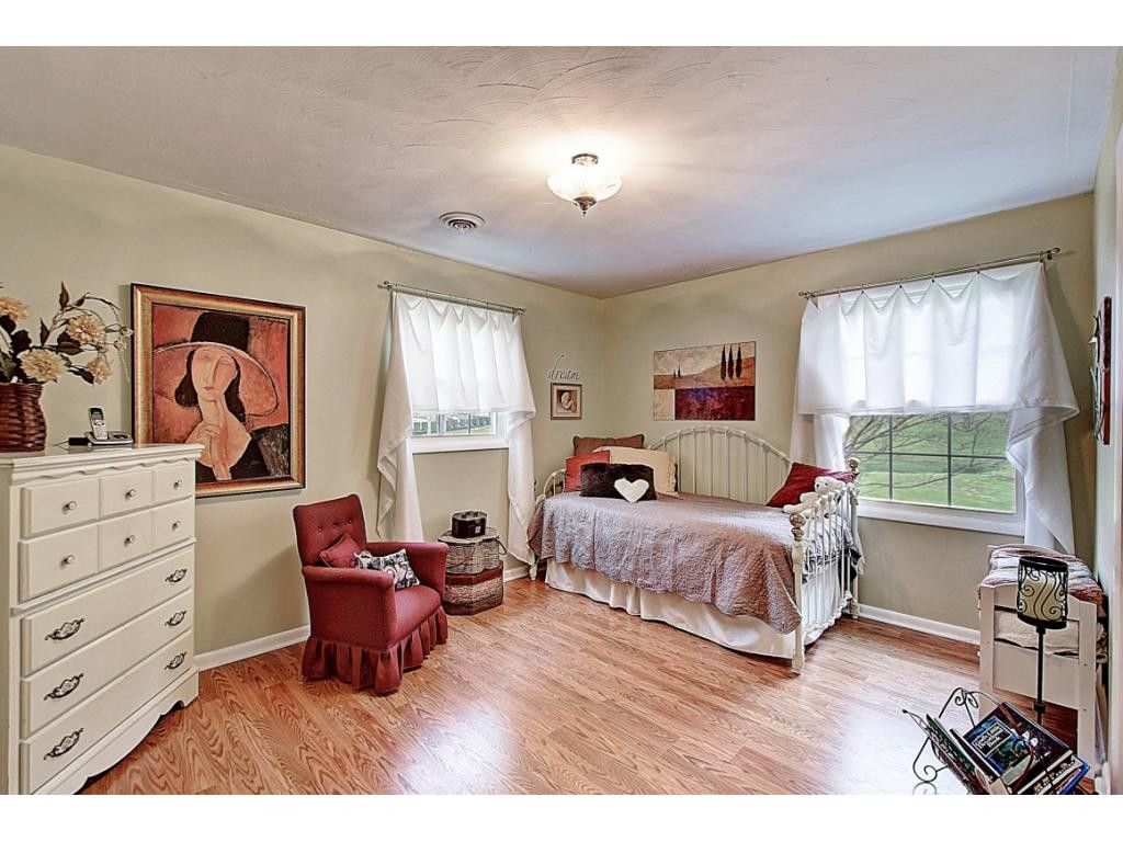 288 Hart Road Elizabethton, TN 37643 - Photo 20 of 34 Photo 20