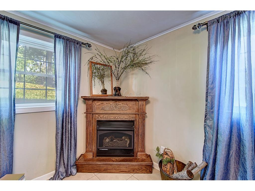 288 Hart Road Elizabethton, TN 37643 - Photo 3 of 34 Photo 3