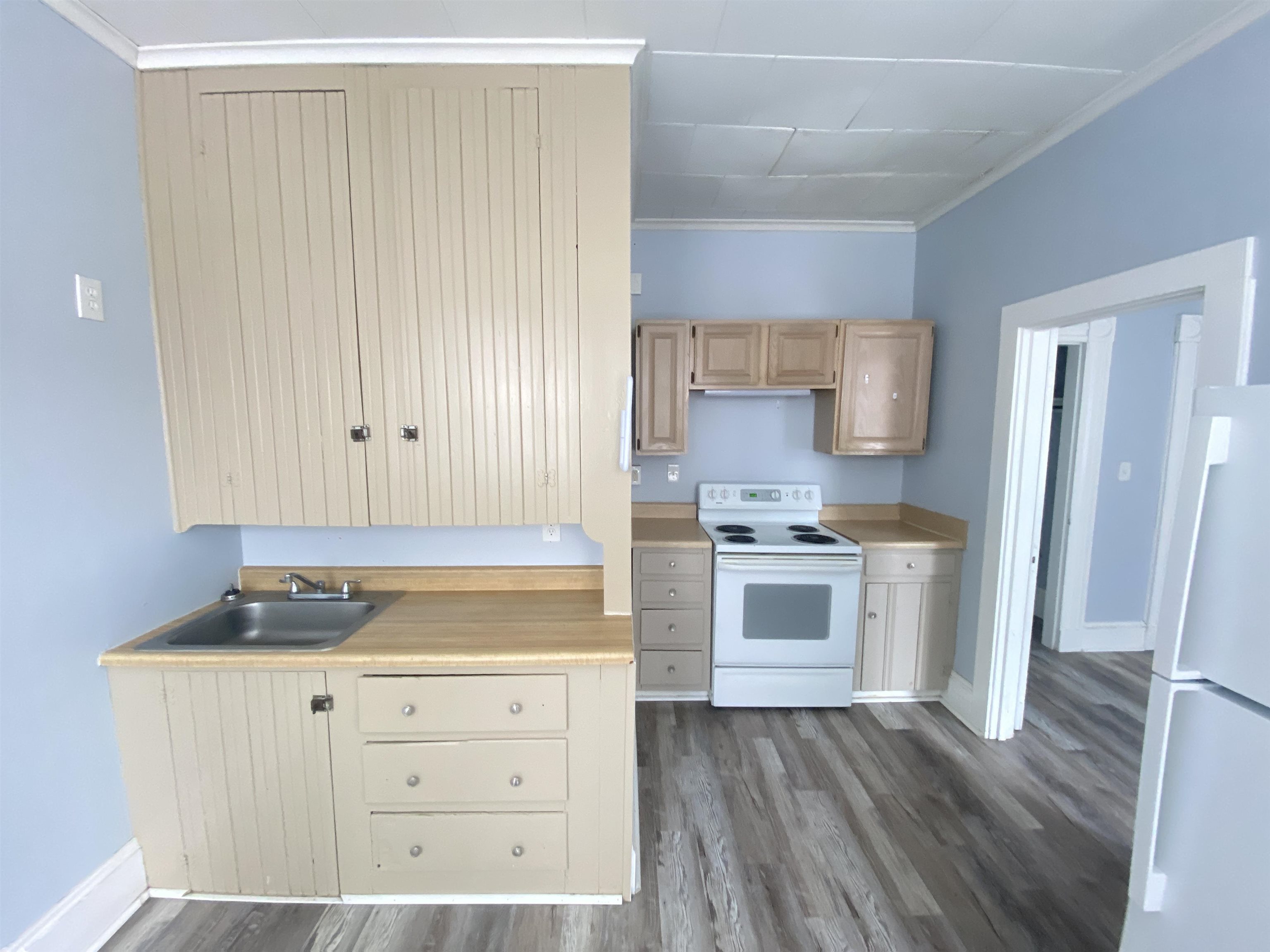 39 Pleasant Street, Unit 1 Claremont, NH 03743 - Photo 5 of 9