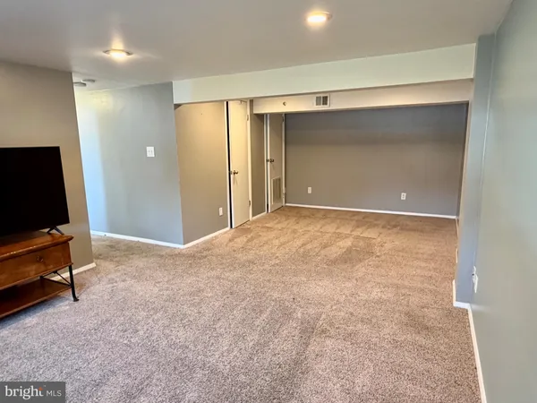 $530,000 | 5033 Three Kings Lane, Columbia, MD 21044