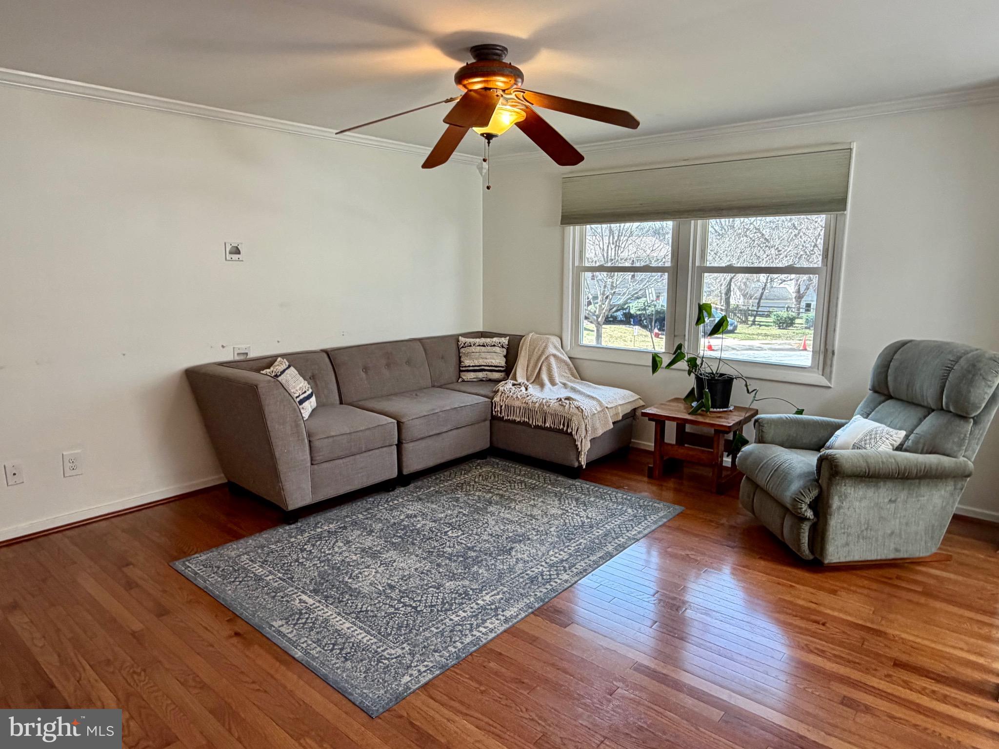 5033 Three Kings Lane Columbia, MD 21044 - Photo 6 of 38 Family Room