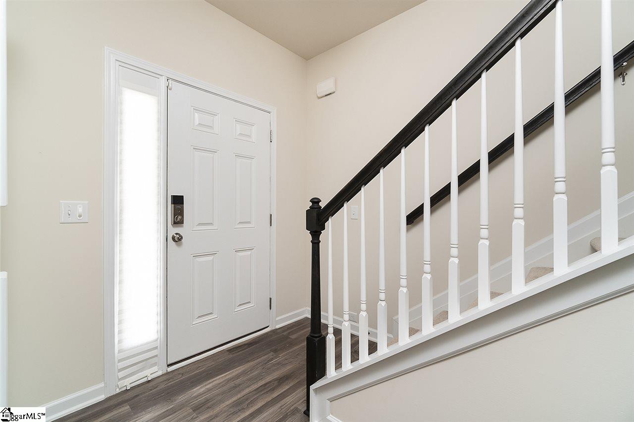 306 Skye Road Easley, SC 29642 - Photo 3 of 32 Gallery Image 3