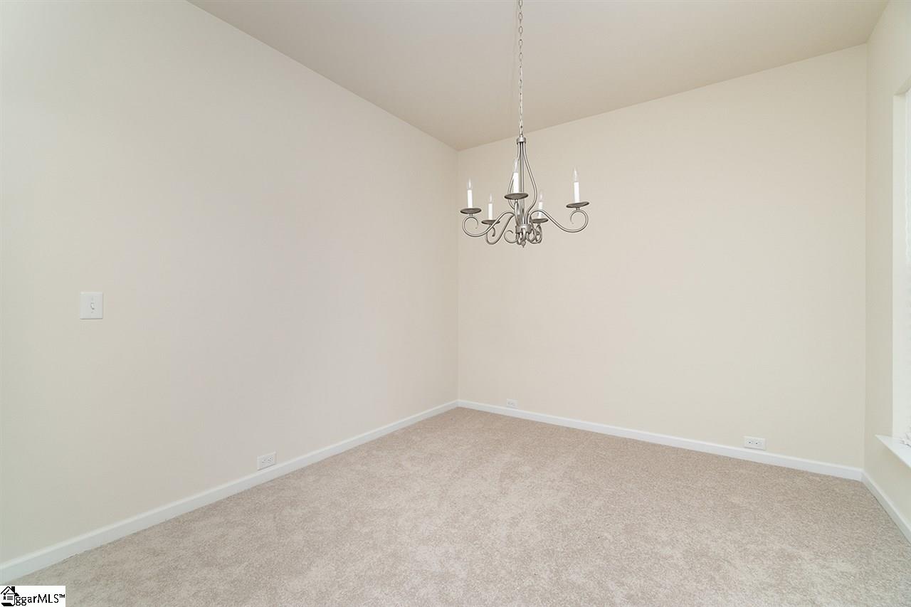306 Skye Road Easley, SC 29642 - Photo 4 of 32 Gallery Image 4