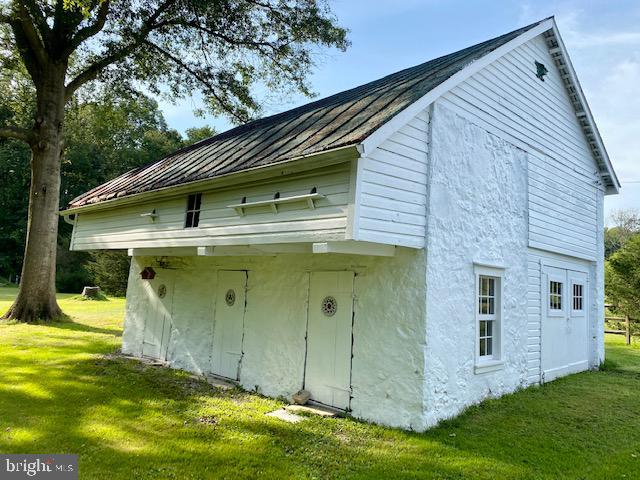 2301 Harmonyville Road Elverson, PA 19520 - Photo 6 of 42 Barn