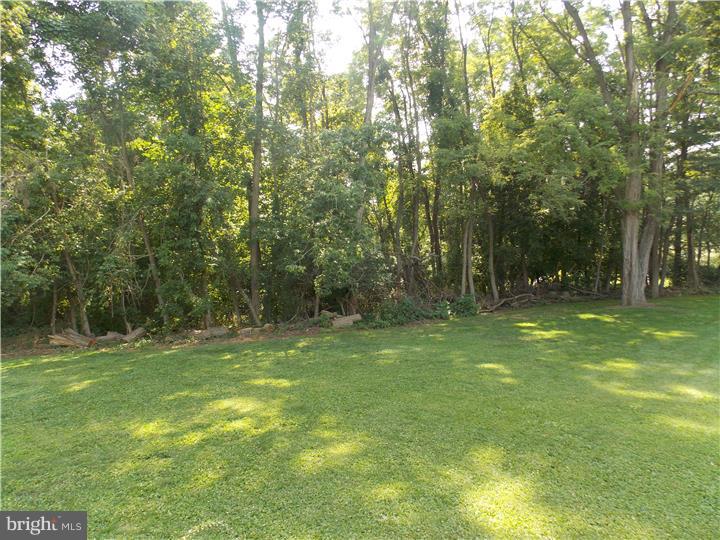 653 Harveys Bridge Road Coatesville, PA 19320 - Photo 16 of 25 View in Back