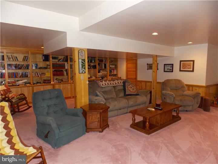 653 Harveys Bridge Road Coatesville, PA 19320 - Photo 8 of 25 Family Room