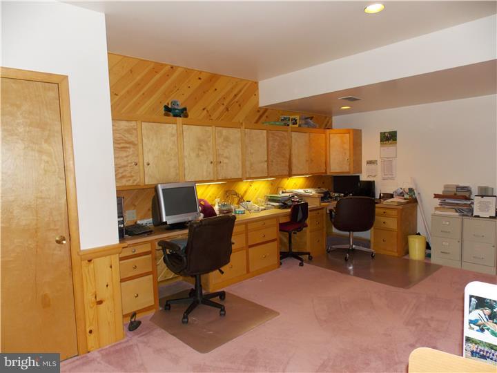 653 Harveys Bridge Road Coatesville, PA 19320 - Photo 9 of 25 Office / Study
