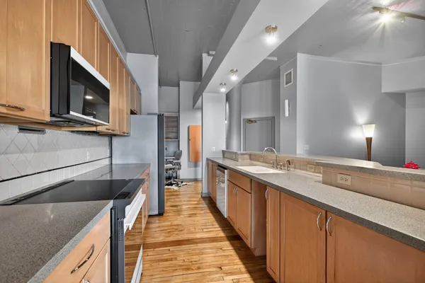 $277,900 | 109 West Washington Avenue, Unit 16, Jackson, MI 49201