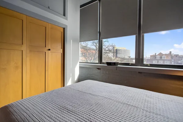 $277,900 | 109 West Washington Avenue, Unit 16, Jackson, MI 49201