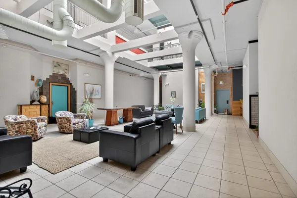 $277,900 | 109 West Washington Avenue, Unit 16, Jackson, MI 49201