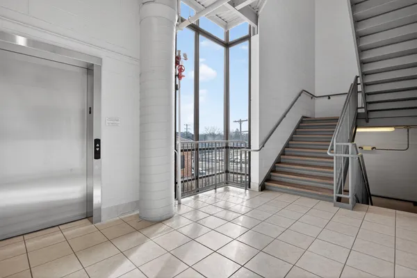 $277,900 | 109 West Washington Avenue, Unit 16, Jackson, MI 49201
