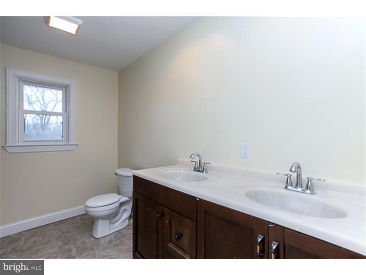 323 Democrat Road Gibbstown, NJ 08027 - Photo 20 of 25 Bathroom