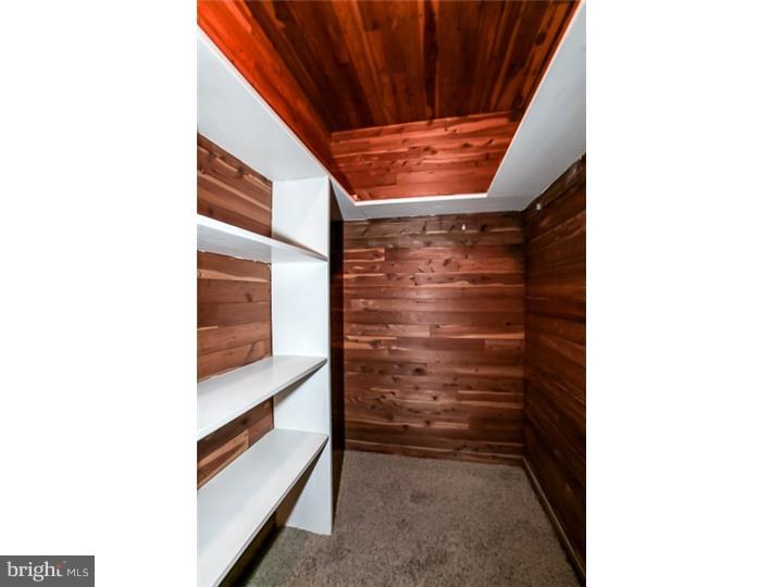 323 Democrat Road Gibbstown, NJ 08027 - Photo 7 of 25 Closet