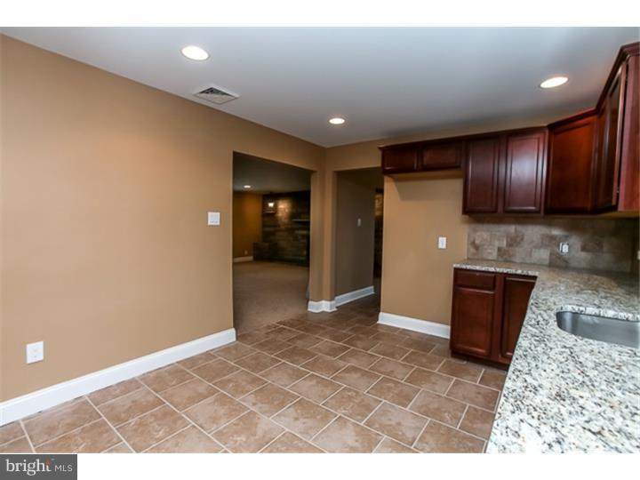 323 Democrat Road Gibbstown, NJ 08027 - Photo 8 of 25 Kitchen
