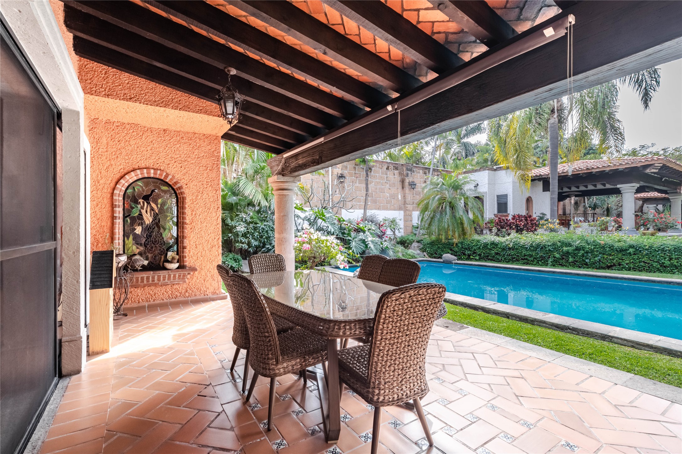 Llamarada Rochester, undefined 62563 - Photo 23 of 50 a dining space with furniture and garden view