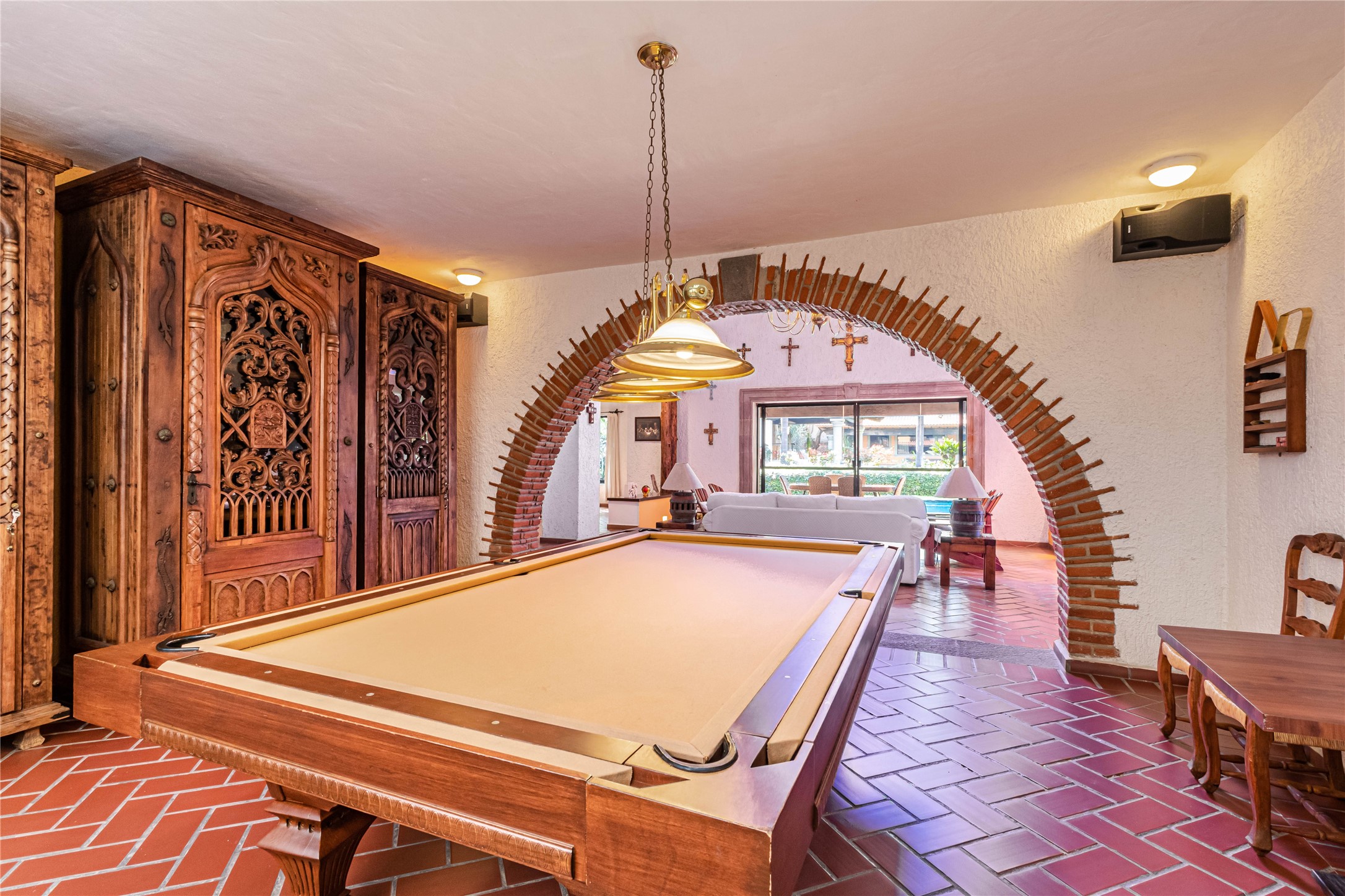 Llamarada Rochester, undefined 62563 - Photo 26 of 50 a room with lots of furniture and a chandelier
