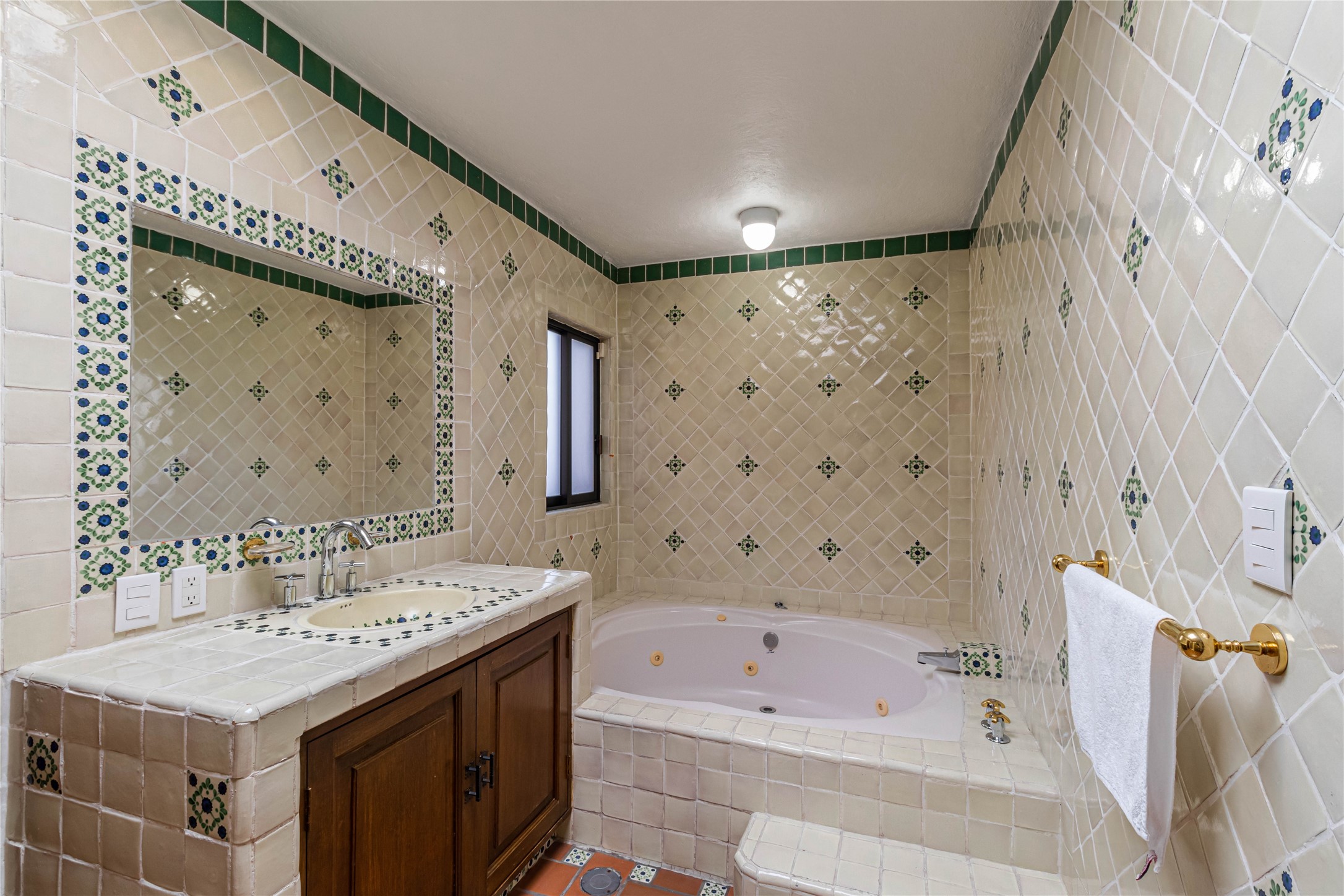 Llamarada Rochester, undefined 62563 - Photo 46 of 50 a bathroom with a sink double vanity granite tub shower and a mirror