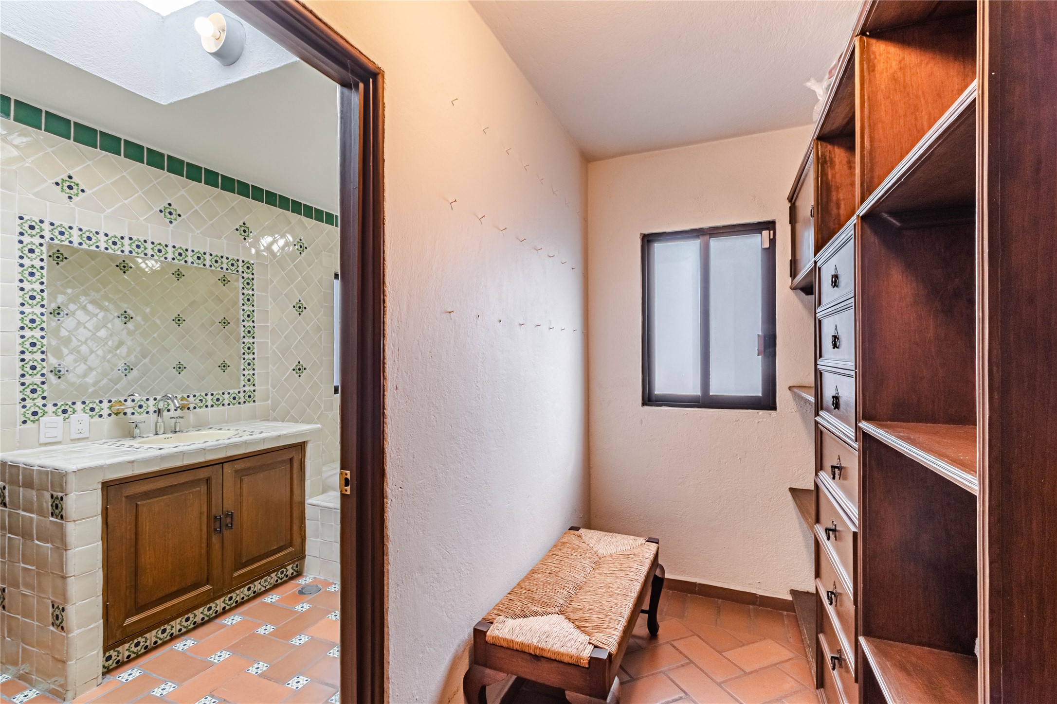 Llamarada Rochester, undefined 62563 - Photo 50 of 50 a view of a hallway with entryway