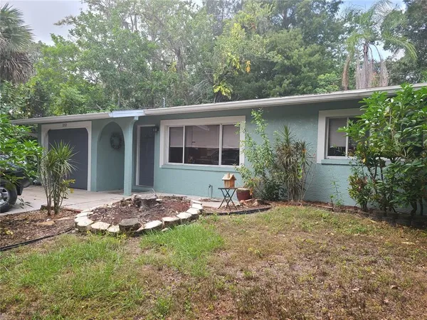 $2,100 | 2212 Vinson Avenue, Sarasota, FL 34232