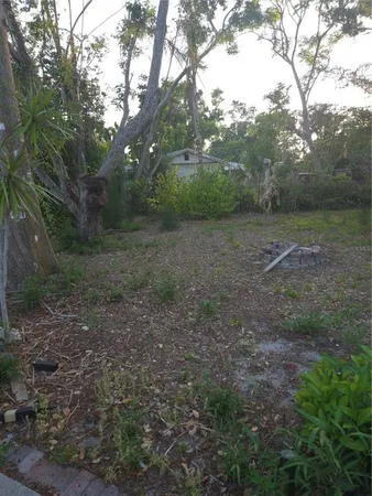 $2,100 | 2212 Vinson Avenue, Sarasota, FL 34232