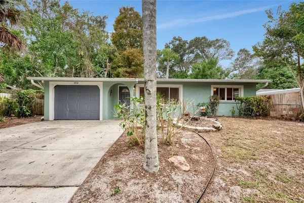 $2,100 | 2212 Vinson Avenue, Sarasota, FL 34232