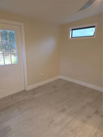 $2,100 | 2212 Vinson Avenue, Sarasota, FL 34232