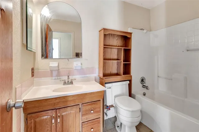 $200,000 | 1021 Hollywood Avenue, Eustis, FL 32726