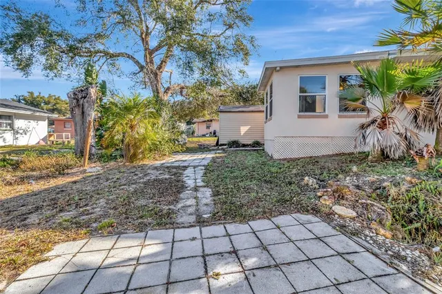 $200,000 | 1021 Hollywood Avenue, Eustis, FL 32726