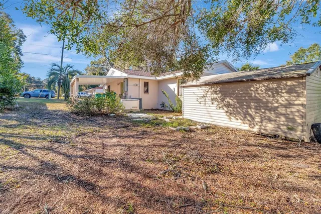 $200,000 | 1021 Hollywood Avenue, Eustis, FL 32726