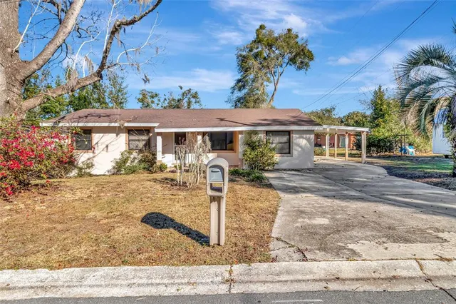 $200,000 | 1021 Hollywood Avenue, Eustis, FL 32726