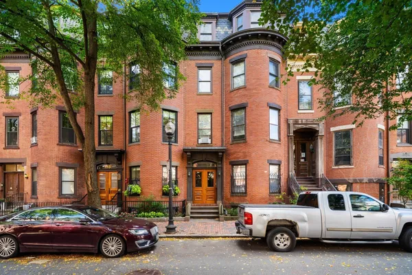 $3,250 | 118 Chandler Street, Unit 2, Boston, MA 02116