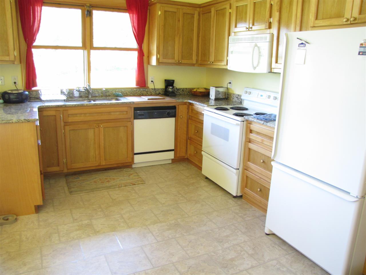 832 Meadowbrook Road Brattleboro, VT 05301 - Photo 11 of 28