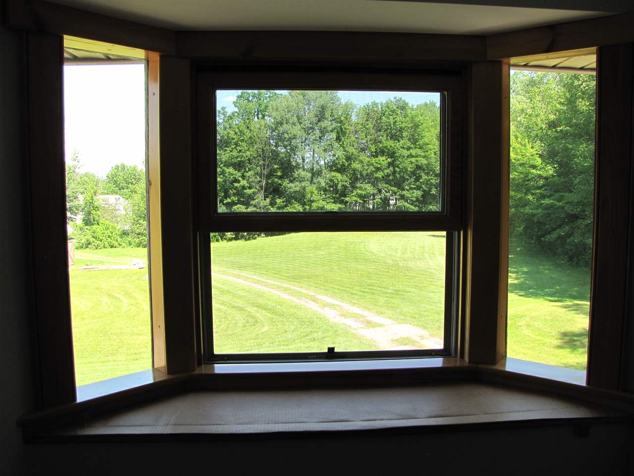 832 Meadowbrook Road Brattleboro, VT 05301 - Photo 22 of 28