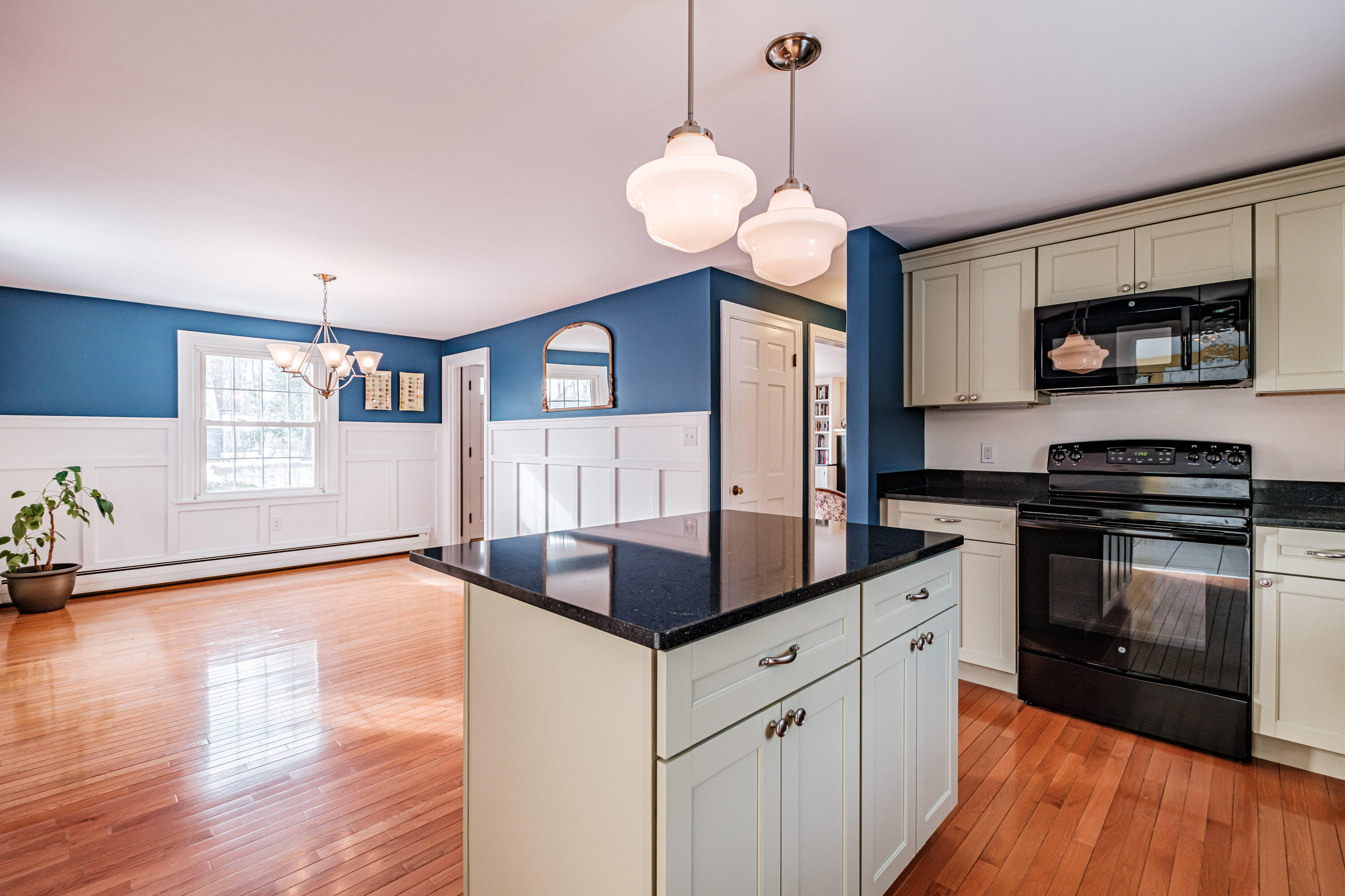 6 Woodside Drive Cumberland, ME 04021 - Photo 16 of 72 20260105gp-61016