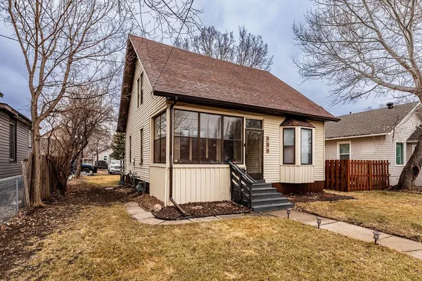 $199,900 | 904 12th Street North, Fargo, ND 58102