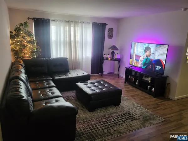 $2,000 | 205 Bergen Turnpike, Unit 2A, Ridgefield Park, NJ 07660