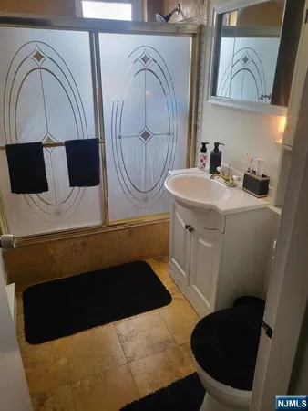 $2,000 | 205 Bergen Turnpike, Unit 2A, Ridgefield Park, NJ 07660