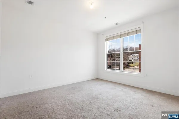 $2,995 | 54 Polifly Road, Unit 311, Hackensack, NJ 07601