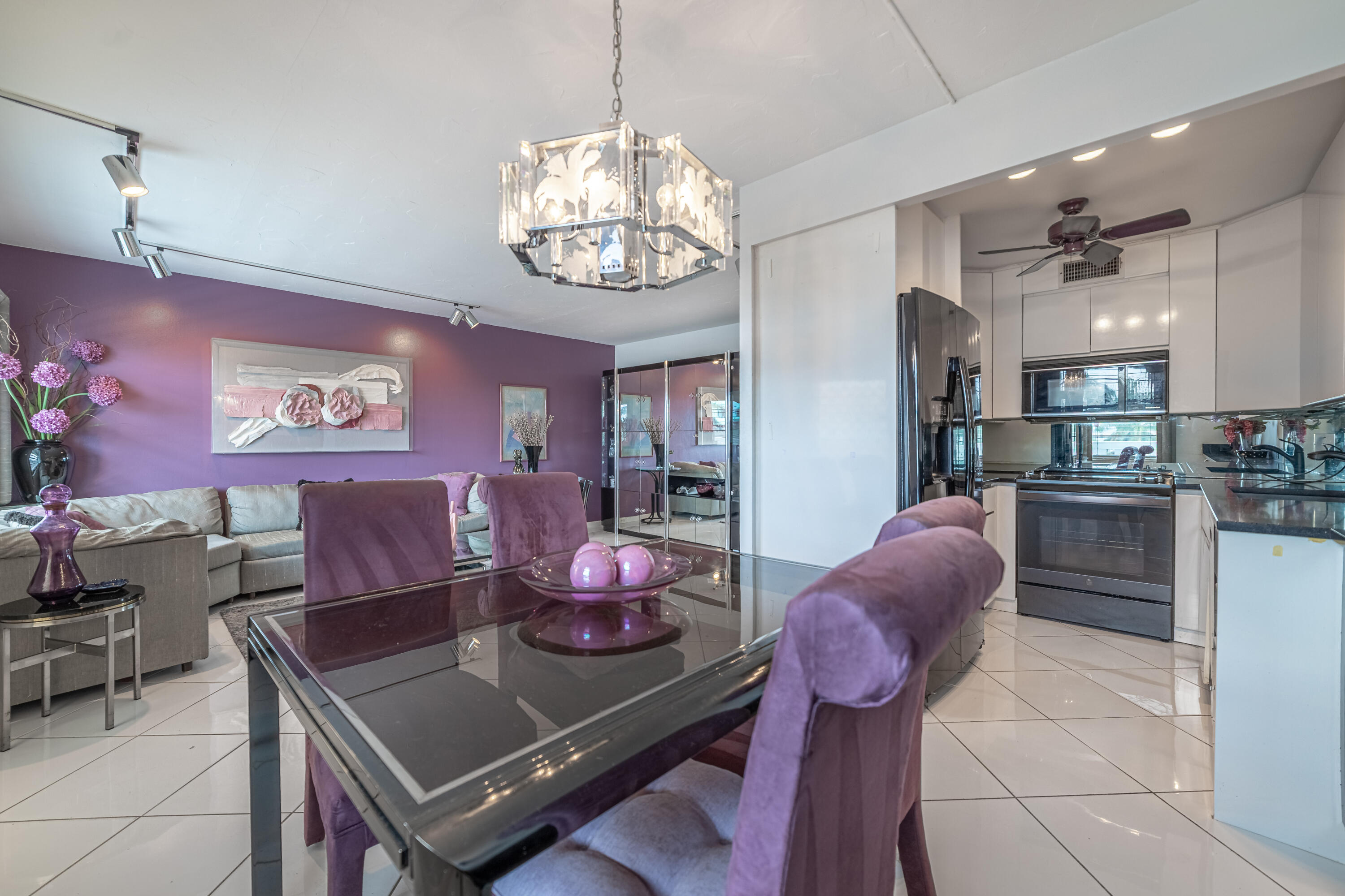 4048 Exeter C, Unit C Boca Raton, FL 33434 - Photo 7 of 25 Dining Area-Kitchen-Livingroom
