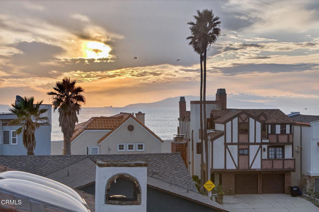 116 Pasadena Avenue Oxnard, CA 93035 - Photo 45 of 52 a front view of a house with garden