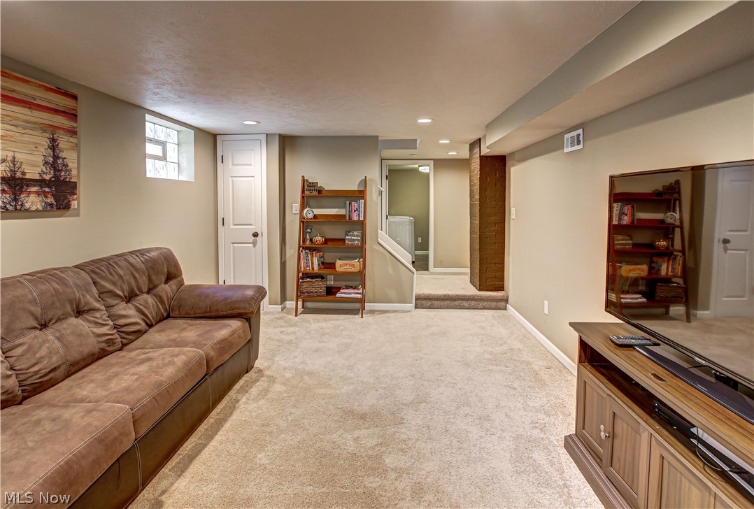 10107 Johnnycake Ridge Road Painesville, OH 44077 - Photo 21 of 35