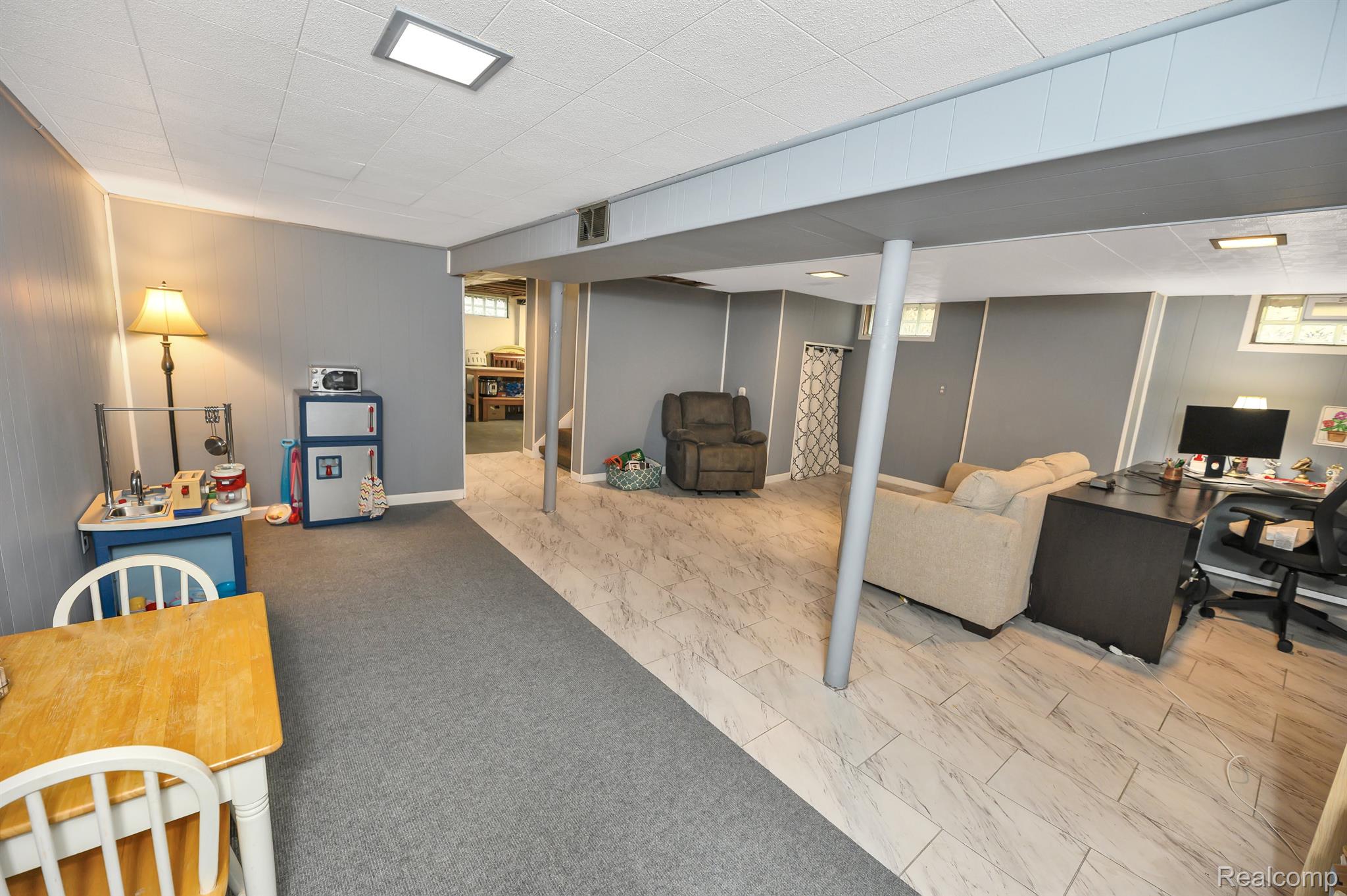 2715 Columbia Road Berkley, MI 48072 - Photo 41 of 51 Gallery Image 41