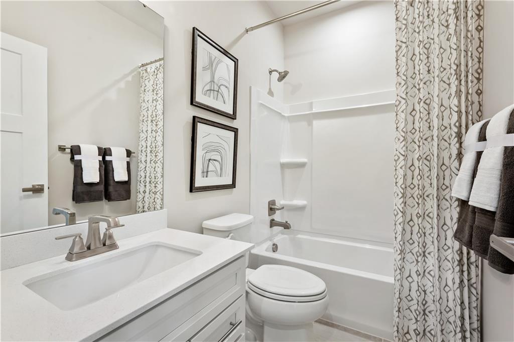 130 Goldenthread Way Coraopolis, PA 15108 - Photo 10 of 27 a bathroom with a sink toilet and shower