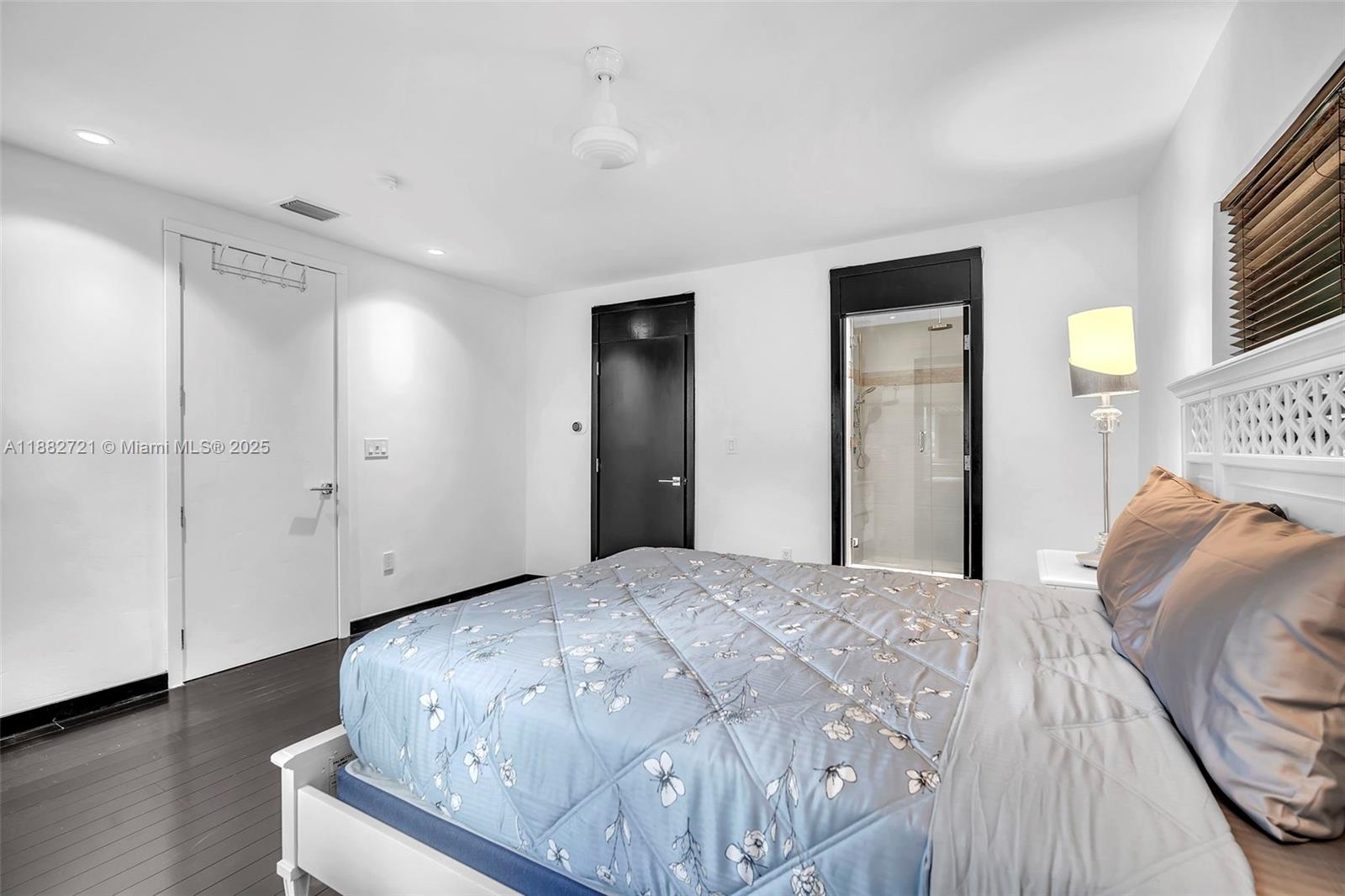 203 Ridgewood Road, Unit 203 Coral Gables, FL 33133 - Photo 20 of 44