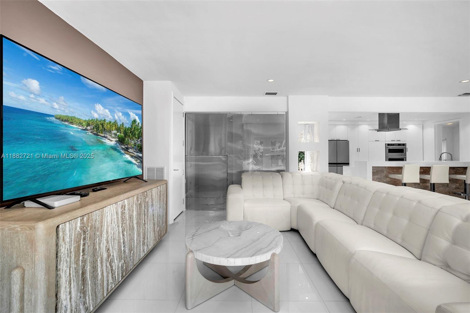 203 Ridgewood Road, Unit 203 Coral Gables, FL 33133 - Photo 24 of 44