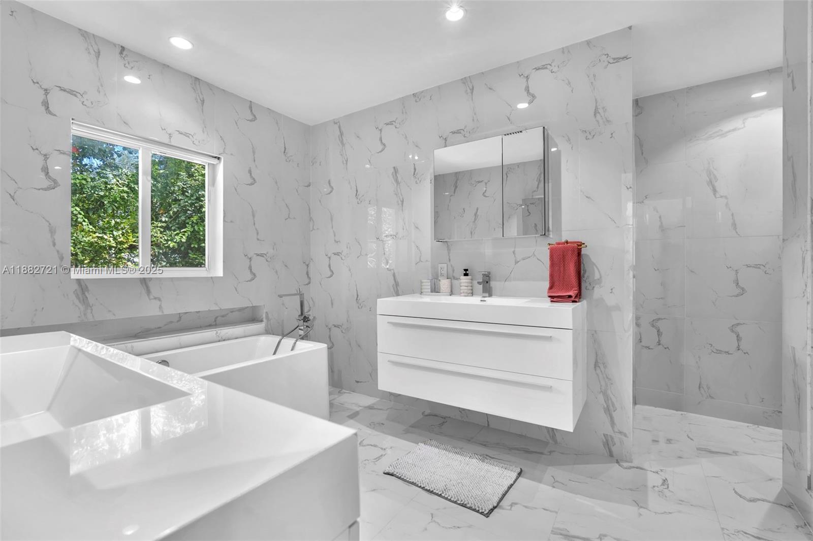 203 Ridgewood Road, Unit 203 Coral Gables, FL 33133 - Photo 27 of 44