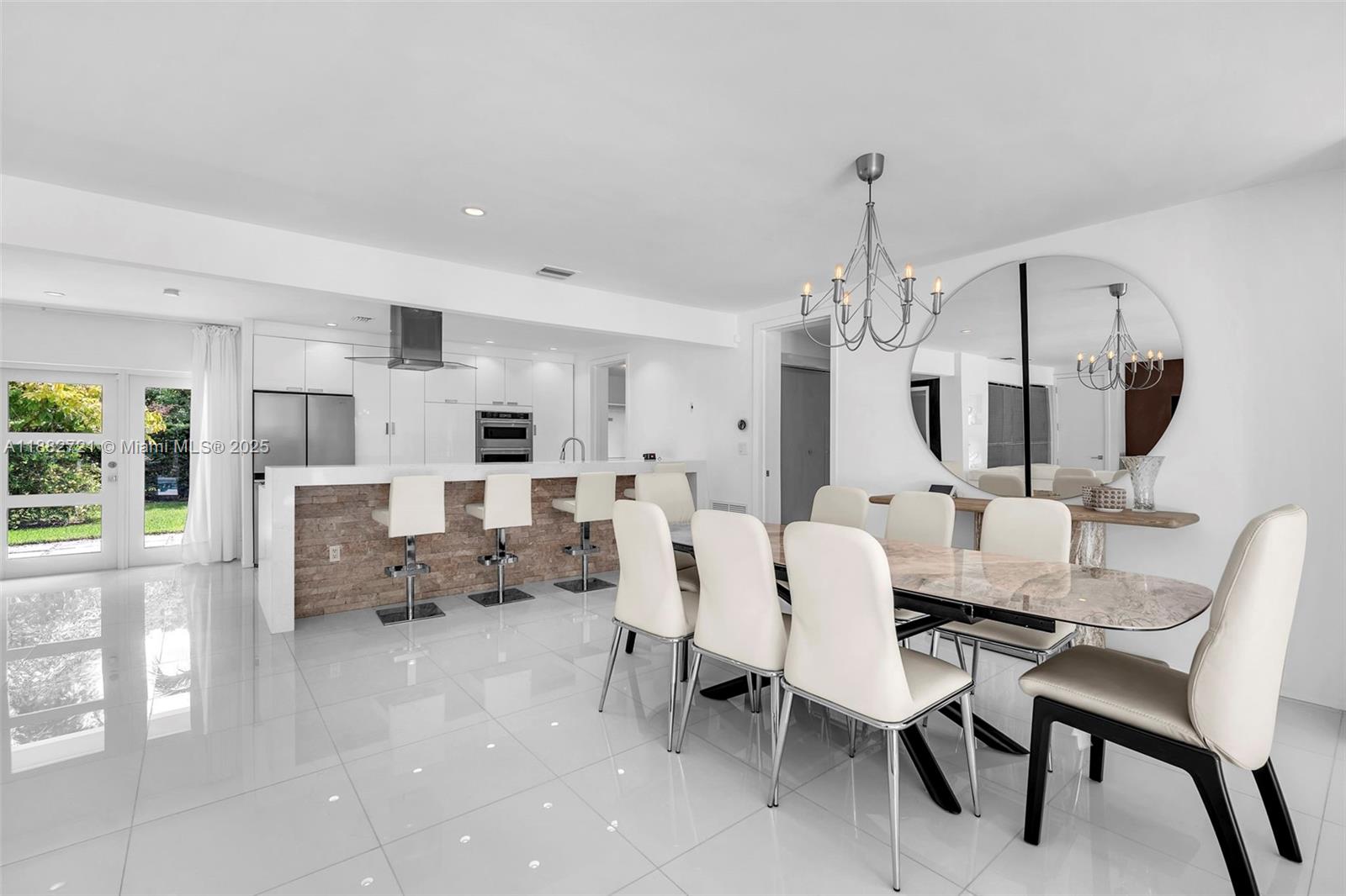 203 Ridgewood Road, Unit 203 Coral Gables, FL 33133 - Photo 9 of 44