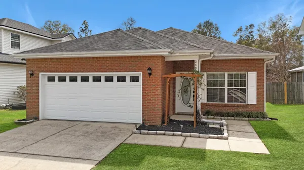 $249,900 | 2490 South Lakeview Drive, Crestview, FL 32536