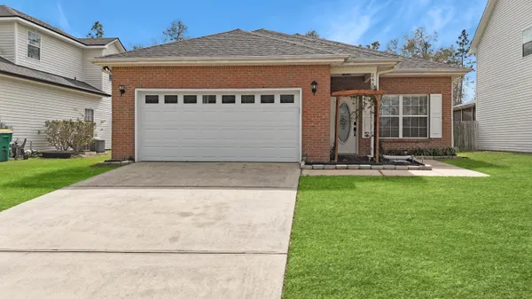 $249,900 | 2490 South Lakeview Drive, Crestview, FL 32536